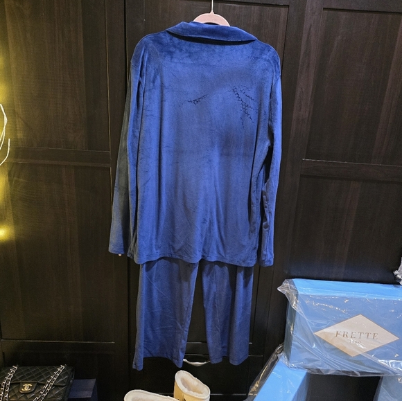 Intimates 2 PC MEL Sleep / Lounge  Velour Set  Size:Large - Picture 5 of 9